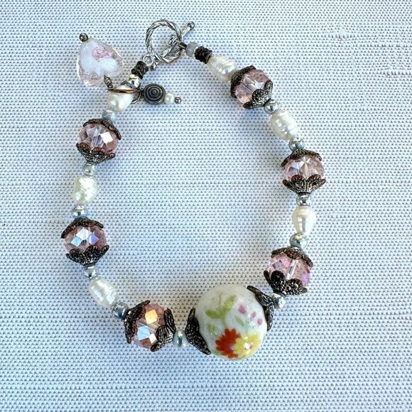 Handmade Floral Bead Bracelet With Pink Crystals & Pearl Accents - Picture 1 of 7